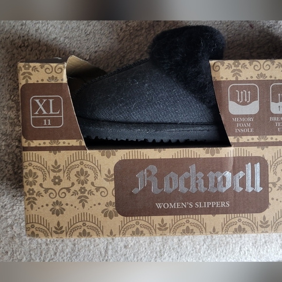 New Woman's Rockwell Slippers - Picture 2 of 5